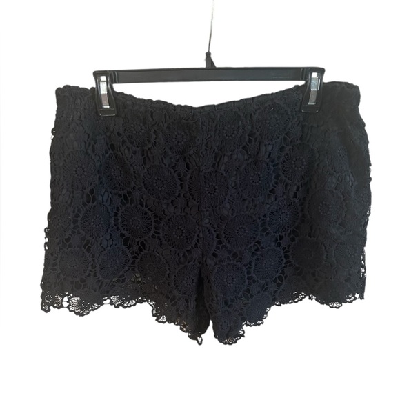 Mud Pie Black Crochet Lace Shorts Lined Cotton Boho Festival Size Medium - Picture 1 of 4